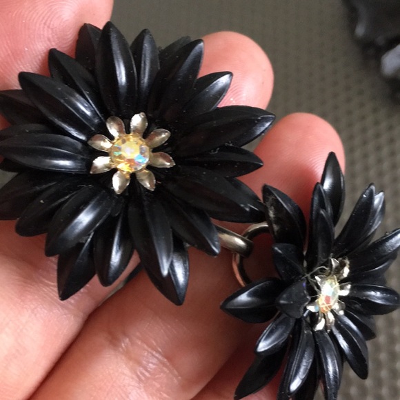 🖤RARE CORO black floral bracelet - Picture 6 of 12